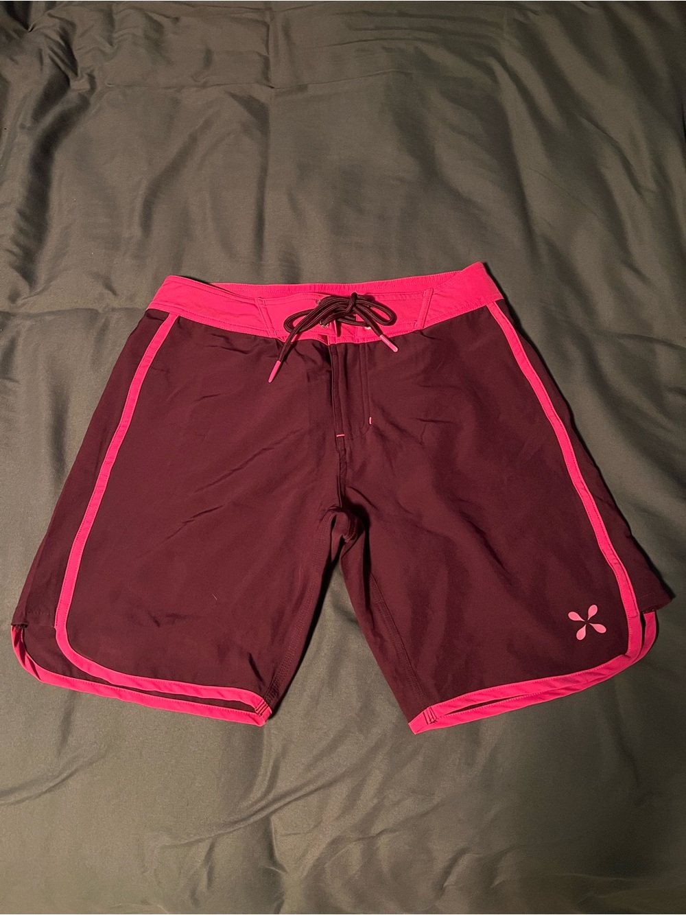 Level Six - size 4 - Women's Maroon and Hot Pink Athletic Board Shorts